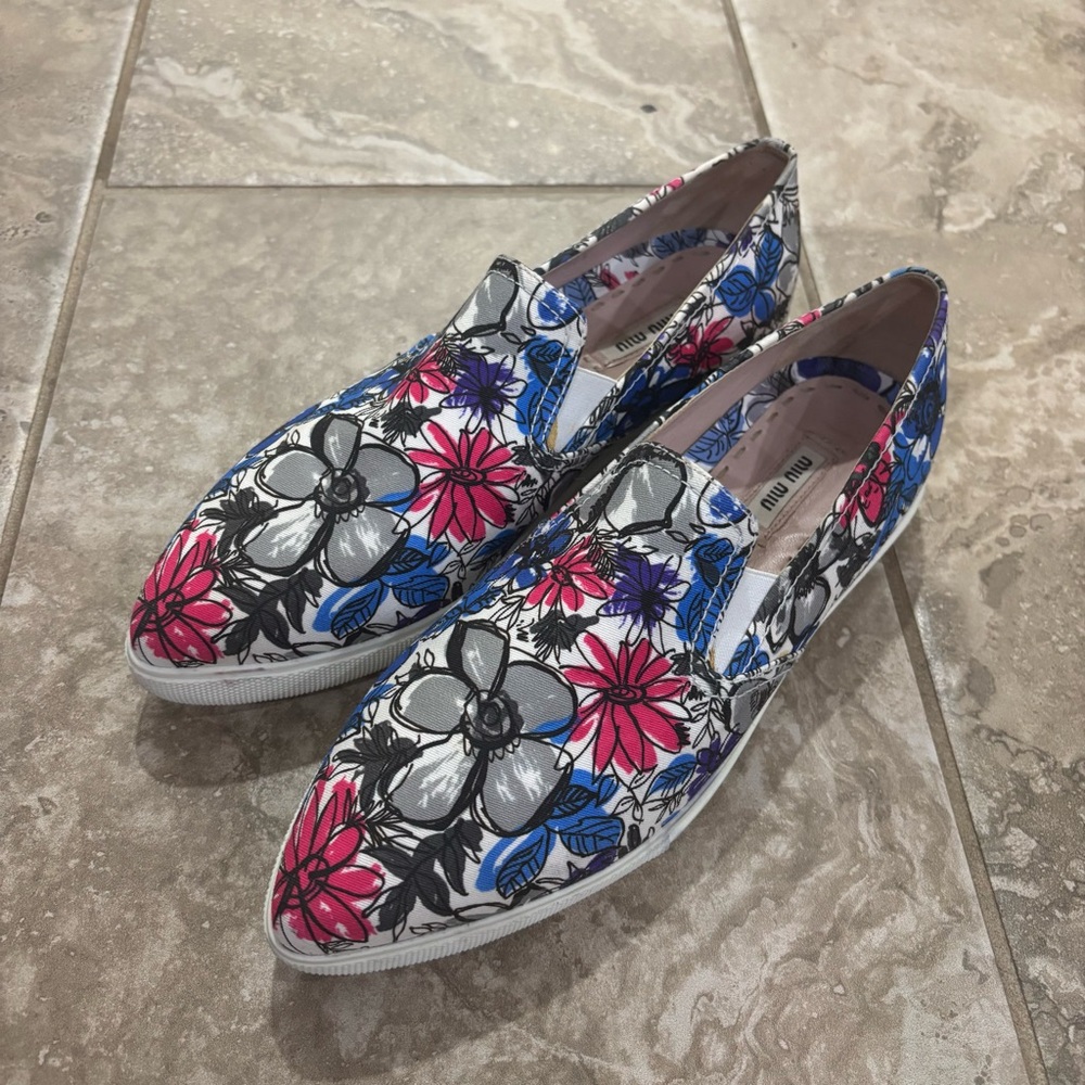 Miu Miu Multicolor Floral Print Patent Slip On loafers Sz IT 38.5
